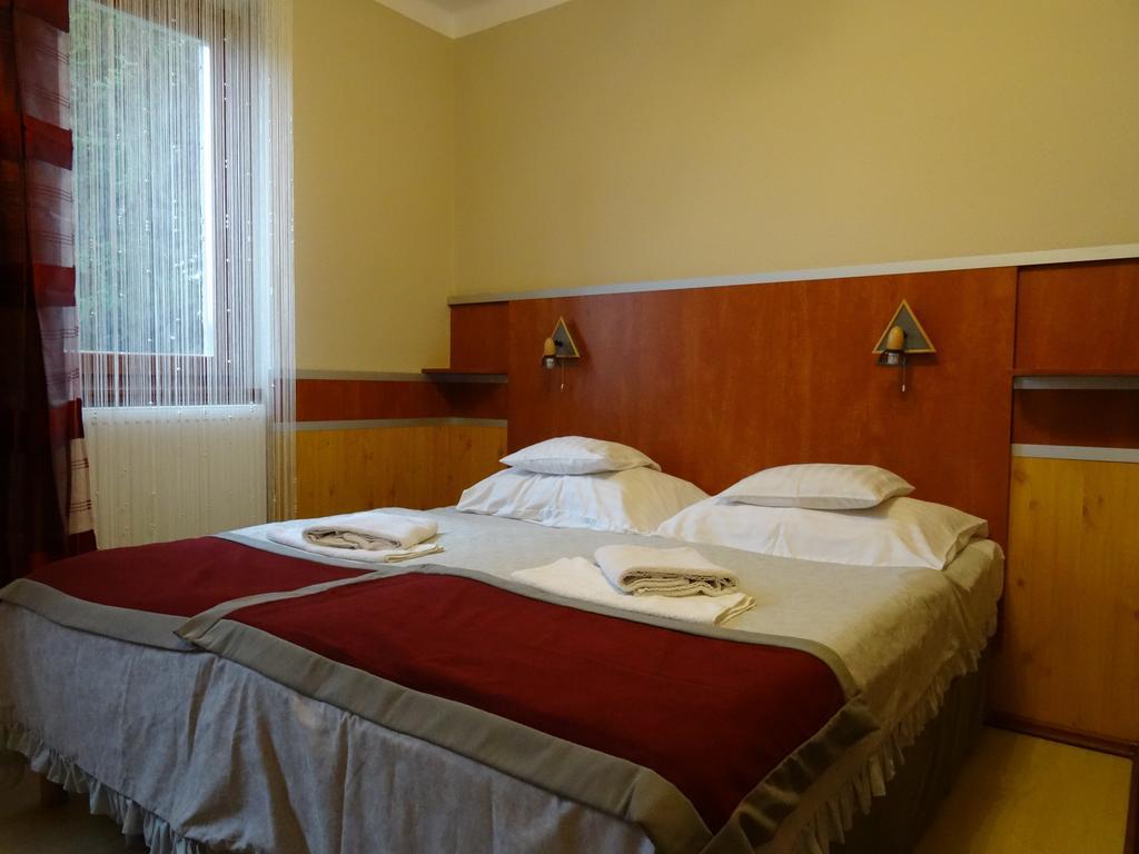 Fortuna Hotel Мишкольц Номер фото