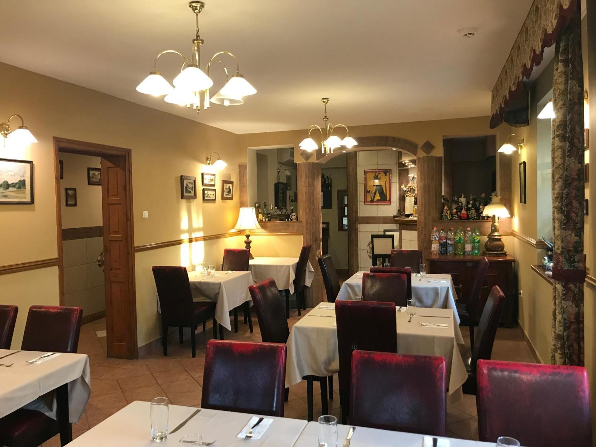 Fortuna Hotel Мишкольц Экстерьер фото