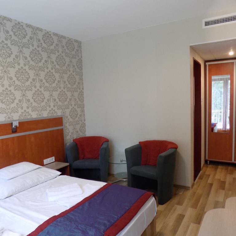 Fortuna Hotel Мишкольц Экстерьер фото